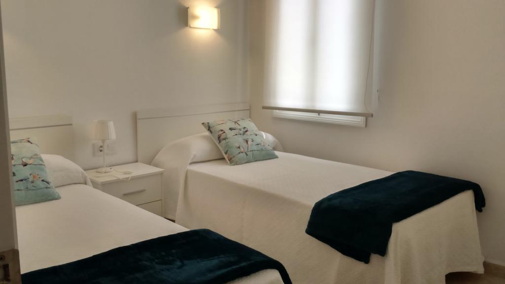 Grupoandria Villa Dora Cala'N Blanes  Стая снимка